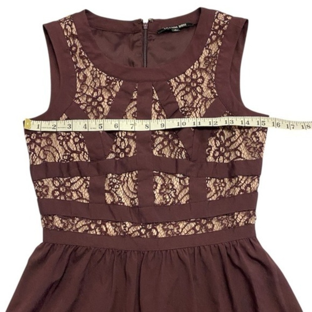 Gianni Bini Lace Cage Fit and Flare Midi Dress Burgundy Romantic Womens Size 2 - Picture 8 of 11